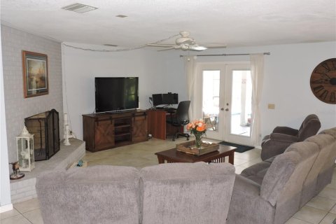 Villa ou maison à vendre à Lake Wales, Floride: 3 chambres, 148.27 m2 № 1684949 - photo 11