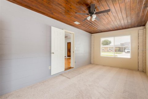 Villa ou maison à vendre à Tampa, Floride: 3 chambres, 164.72 m2 № 2221065 - photo 9