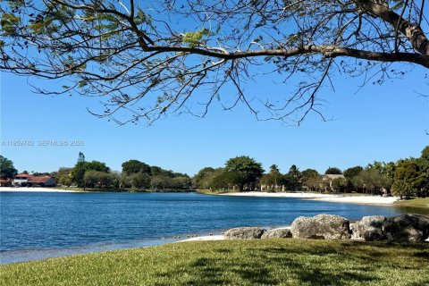 Купить кондоминиум в Майами, Флорида 1 спальня, 64.38м2, № 2021806 - фото 26