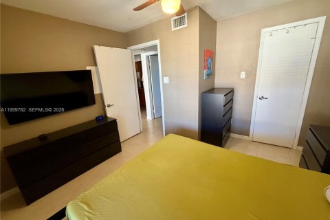 Купить кондоминиум в Майами, Флорида 1 спальня, 64.38м2, № 2021806 - фото 11