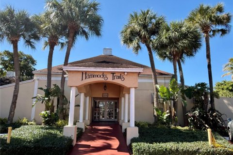 Купить кондоминиум в Майами, Флорида 1 спальня, 64.38м2, № 2021806 - фото 23