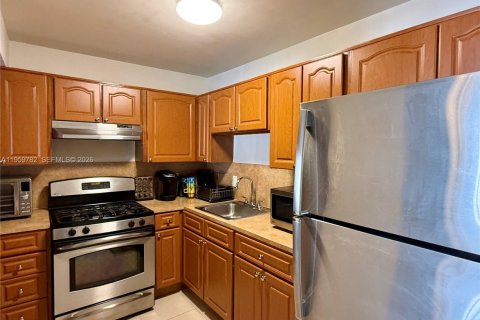 Купить кондоминиум в Майами, Флорида 1 спальня, 64.38м2, № 2021806 - фото 7