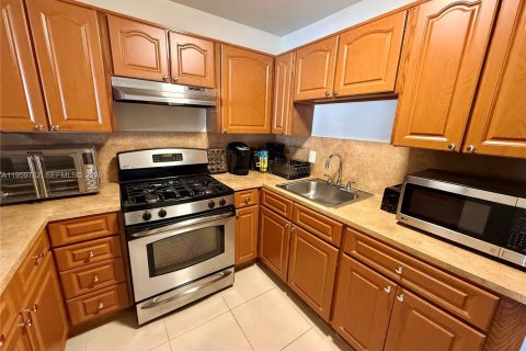 Купить кондоминиум в Майами, Флорида 1 спальня, 64.38м2, № 2021806 - фото 6