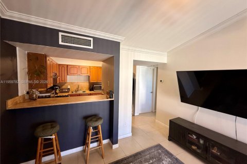 Купить кондоминиум в Майами, Флорида 1 спальня, 64.38м2, № 2021806 - фото 5