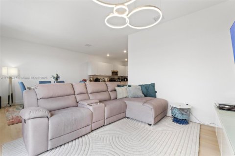 Touwnhouse à vendre à Miami, Floride: 4 chambres, 169.08 m2 № 1875524 - photo 22