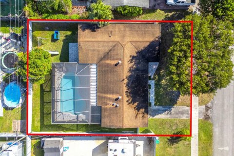 Casa en venta en Miami, Florida, 4 dormitorios, 136.38 m2 № 2000316 - foto 23