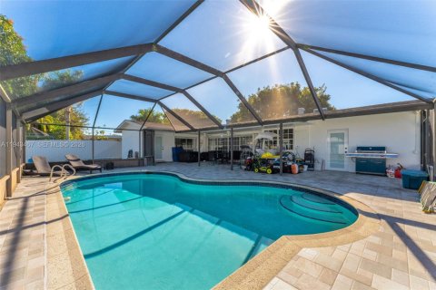 Casa en venta en Miami, Florida, 4 dormitorios, 136.38 m2 № 2000316 - foto 18