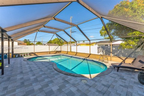 Casa en venta en Miami, Florida, 4 dormitorios, 136.38 m2 № 2000316 - foto 17