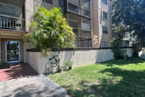 Copropriété à vendre à Plantation, Floride: 1 chambre, 89.19 m2 № 2240449 - photo 6