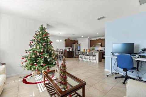 House in DeLand, Florida 4 bedrooms, 173.26 sq.m. № 2396932 - photo 9