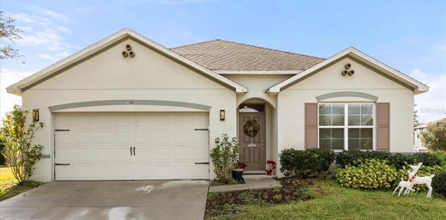 House in DeLand, Florida 4 bedrooms, 173.26 sq.m. № 2396932