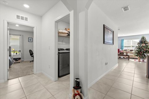 House in DeLand, Florida 4 bedrooms, 173.26 sq.m. № 2396932 - photo 22