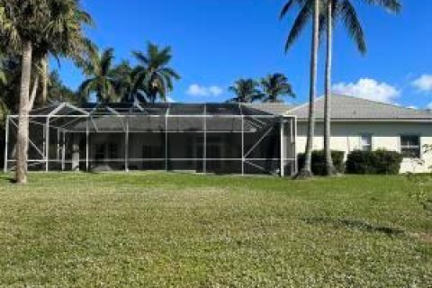 House in Coral Springs, Florida 6 bedrooms, 367.43 sq.m. № 2083533 - photo 8