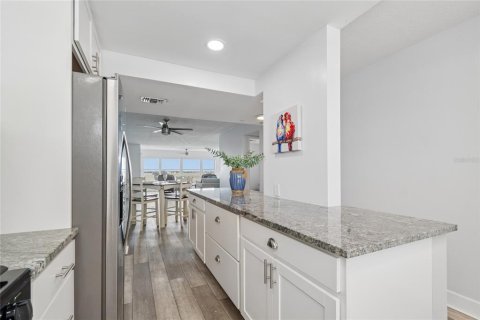 Copropriété à vendre à Gulfport, Floride: 1 chambre, 108.7 m2 № 2147674 - photo 7