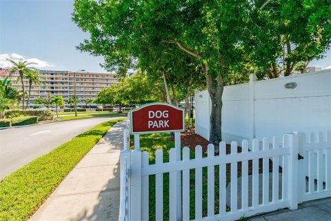 Copropriété à vendre à Gulfport, Floride: 1 chambre, 108.7 m2 № 2147674 - photo 28
