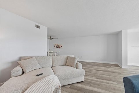 Copropriété à vendre à Gulfport, Floride: 1 chambre, 108.7 m2 № 2147674 - photo 20