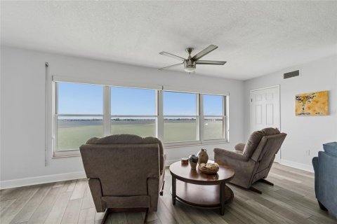 Copropriété à vendre à Gulfport, Floride: 1 chambre, 108.7 m2 № 2147674 - photo 16