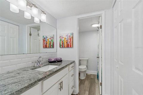 Copropriété à vendre à Gulfport, Floride: 1 chambre, 108.7 m2 № 2147674 - photo 24