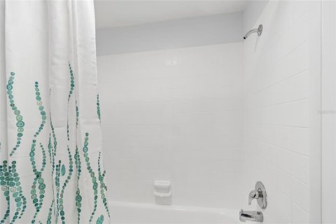 Copropriété à vendre à Gulfport, Floride: 1 chambre, 108.7 m2 № 2147674 - photo 23