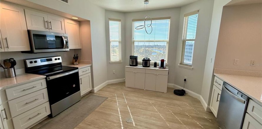 Condo à Largo, Floride, 3 chambres № 2376742