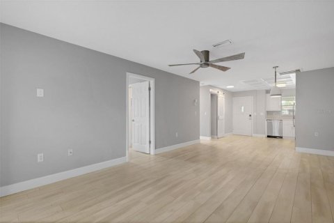 Copropriété à vendre à Bradenton, Floride: 2 chambres, 100.33 m2 № 2195866 - photo 13