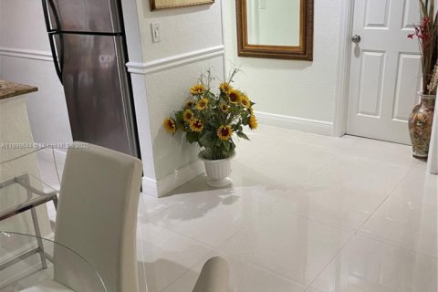 Appartement à louer à Miami, Floride: 1 chambre, 60.2 m2 № 1950767 - photo 6