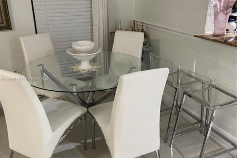 Appartement à louer à Miami, Floride: 1 chambre, 60.2 m2 № 1950767 - photo 5