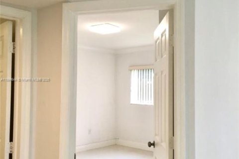 Appartement à louer à Miami, Floride: 1 chambre, 60.2 m2 № 1950767 - photo 12