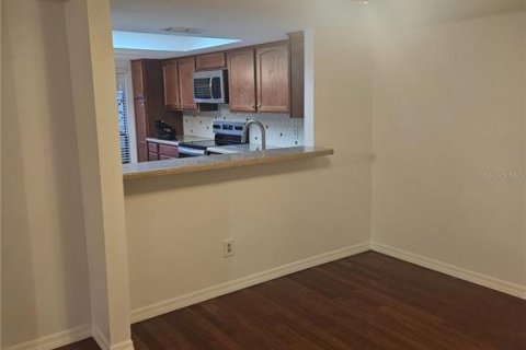 Copropriété à louer à Tampa, Floride: 3 chambres, 163.23 m2 № 2112343 - photo 5