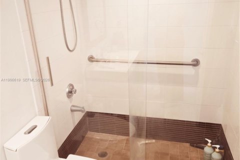 Купить кондоминиум в Майами, Флорида 2 спальни, 95.69м2, № 2048886 - фото 13