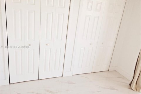 Купить кондоминиум в Майами, Флорида 2 спальни, 95.69м2, № 2048886 - фото 16