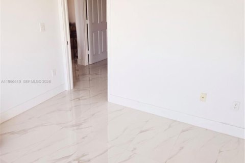 Купить кондоминиум в Майами, Флорида 2 спальни, 95.69м2, № 2048886 - фото 17