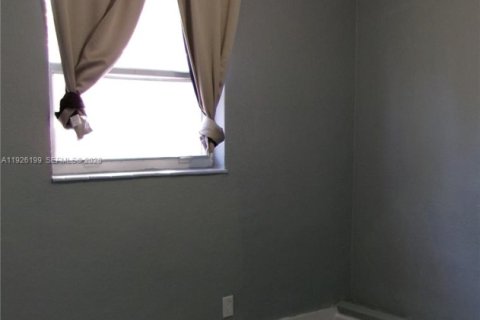 House in West Park, Florida 2 bedrooms, 84.54 sq.m. № 1987254 - photo 15