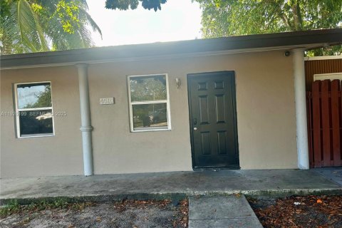 Villa ou maison à louer à West Park, Floride: 2 chambres, 84.54 m2 № 1987254 - photo 7