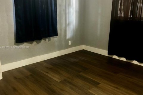 House in West Park, Florida 2 bedrooms, 84.54 sq.m. № 1987254 - photo 23