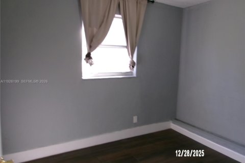 House in West Park, Florida 2 bedrooms, 84.54 sq.m. № 1987254 - photo 20