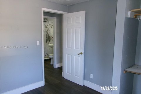 House in West Park, Florida 2 bedrooms, 84.54 sq.m. № 1987254 - photo 14