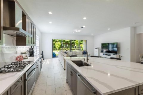 Купить виллу или дом в Бока-Ратон, Флорида 4 спальни, 216.74м2, № 1959816 - фото 12