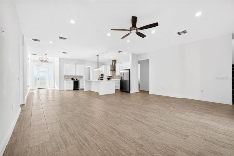 Villa ou maison à louer à Lake Alfred, Floride: 3 chambres, 268.86 m2 № 2388191 - photo 14