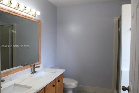 Villa ou maison à louer à Miami, Floride: 3 chambres, 141.95 m2 № 2074987 - photo 17