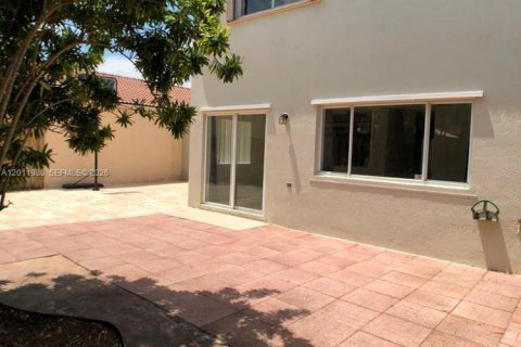 Villa ou maison à louer à Miami, Floride: 3 chambres, 141.95 m2 № 2074987 - photo 11