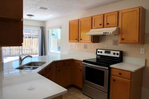 Villa ou maison à louer à Miami, Floride: 3 chambres, 141.95 m2 № 2074987 - photo 8