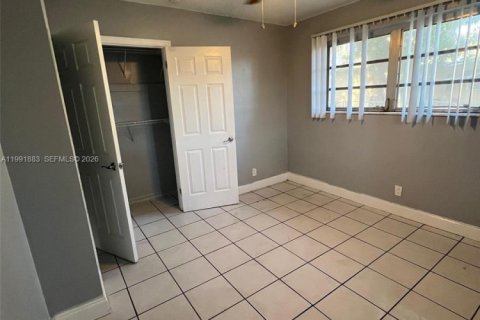 Casa en alquiler en Hollywood, Florida, 3 dormitorios, 95.32 m2 № 2056630 - foto 12