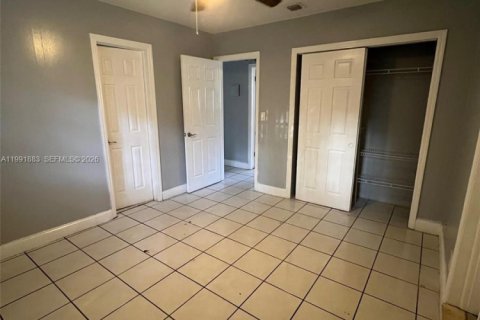 Casa en alquiler en Hollywood, Florida, 3 dormitorios, 95.32 m2 № 2056630 - foto 15