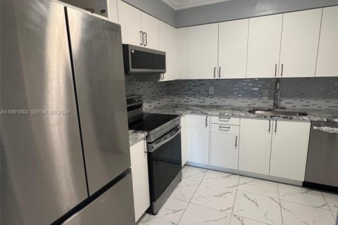 Casa en alquiler en Hollywood, Florida, 3 dormitorios, 95.32 m2 № 2056630 - foto 7