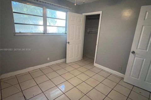 Casa en alquiler en Hollywood, Florida, 3 dormitorios, 95.32 m2 № 2056630 - foto 11