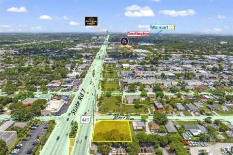 Immobilier commercial à vendre à Hollywood, Floride № 1979295 - photo 2