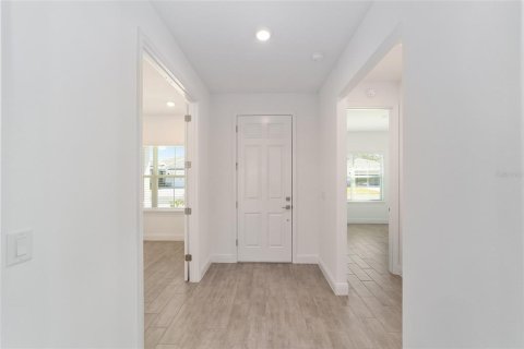 House in Ocala, Florida 2 bedrooms, 187.57 sq.m. № 2214780 - photo 9