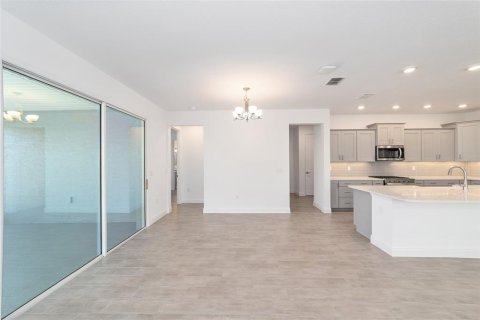 House in Ocala, Florida 2 bedrooms, 187.57 sq.m. № 2214780 - photo 15