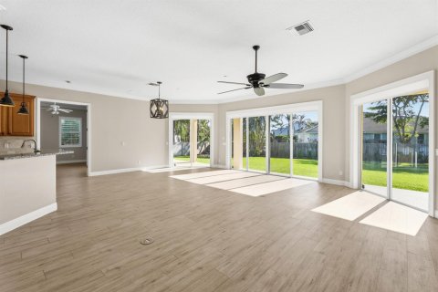 Villa ou maison à vendre à Palm City, Floride: 4 chambres, 254.27 m2 № 2087459 - photo 10